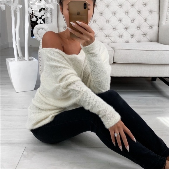 ekattire Sweaters - ⭐️Reposh Ekattire Kassidy Sweater Small S